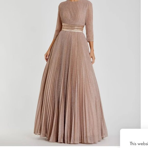 NWT Women's 14 Mac Duggal  Shimmering Pleated A-Line Gown - Picture 1 of 8